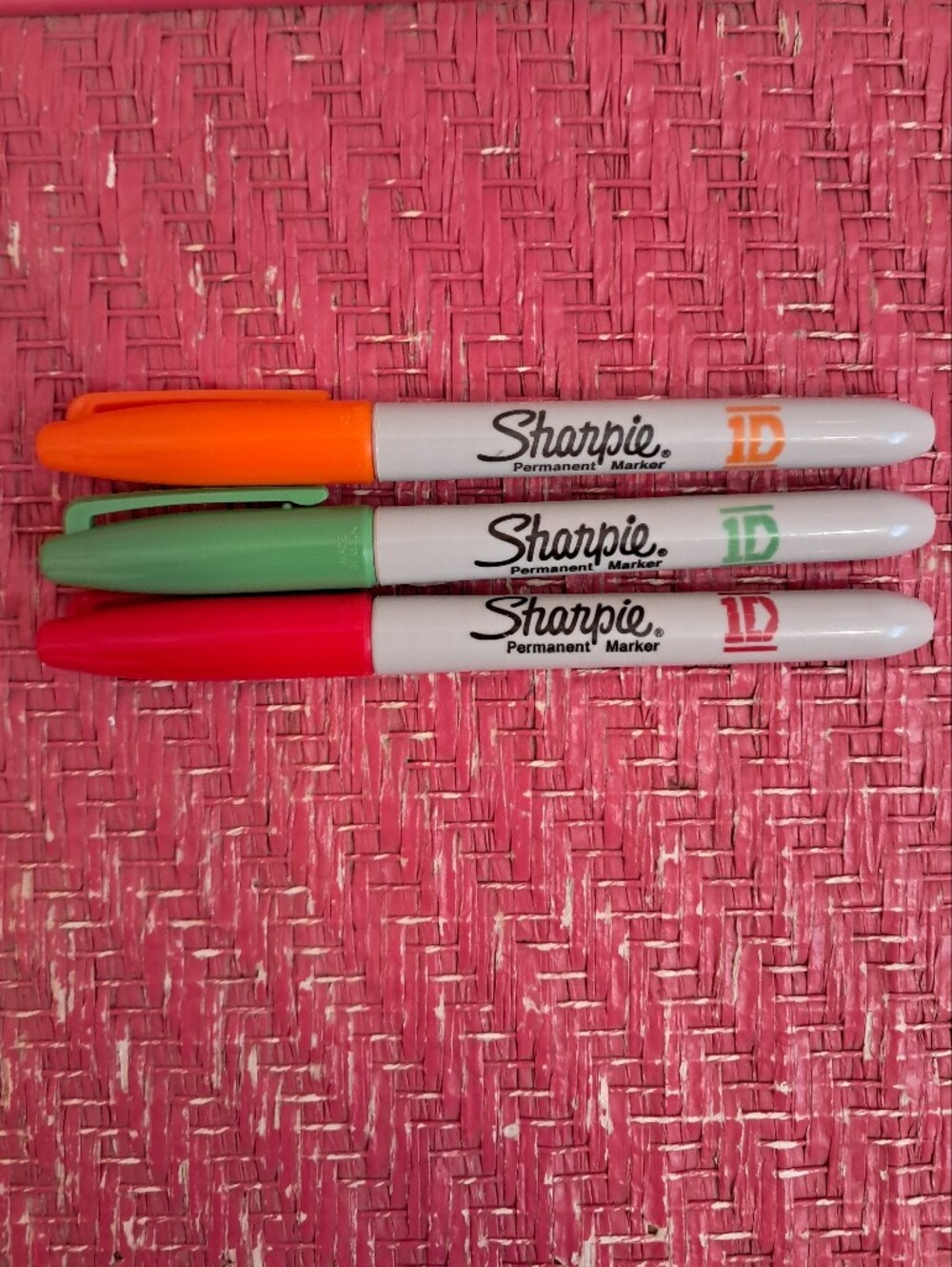 One Direction Sharpie set
